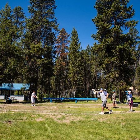 Bend-Sunriver Camping Resort Studio Cabin 8 Экстерьер фото